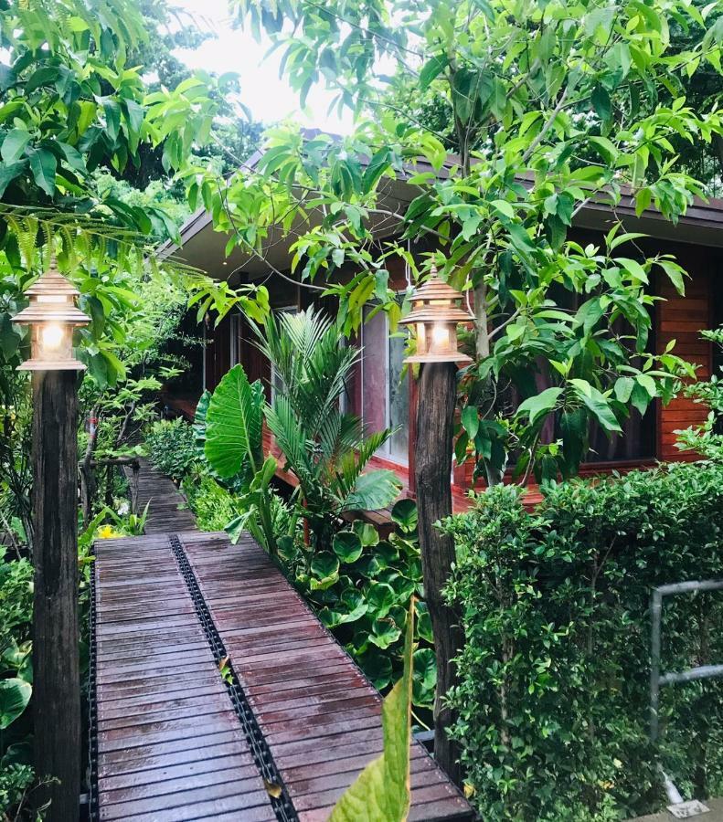 88 Homestay Bang Chak エクステリア 写真